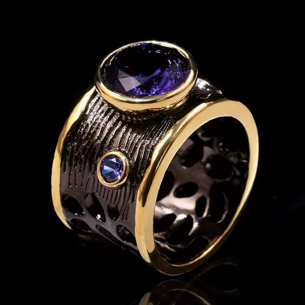 Wedding ring - Picture 3 of 12